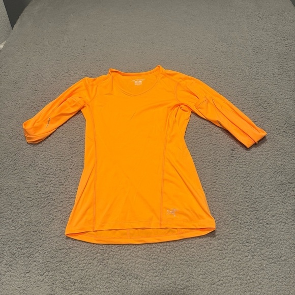 Arc’teryx -Motus Crew LS Women's Size S/P Womens Function Shirt Color Orange - Picture 1 of 9